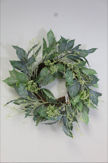 Viewing Leaf Berry Wreath Green 22" - Evergreen Home and Floral