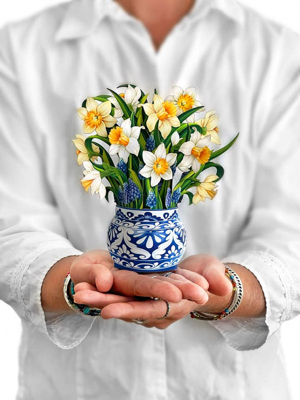 FreshCut Paper LLC Mini English Daffodils Pop-Up Greeting Card - Greeting Cards Merchandise
