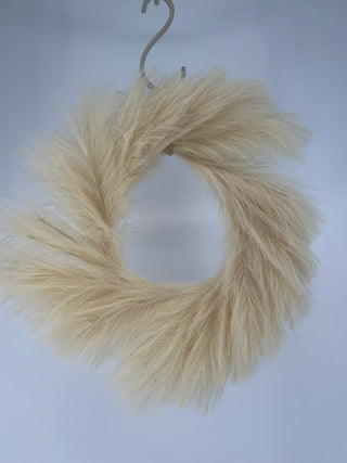 Plume Wreath Cream 22"