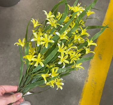 Le Fleur Mini Lily Bush 21" Yellow - Uncategorized Silk