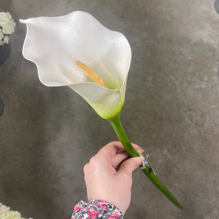 Calla Lily Stem 32"