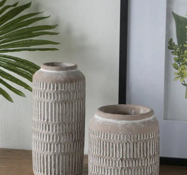A&B Brown Sand-Cement Ribbed Vase 7" x 8" - Merchandise